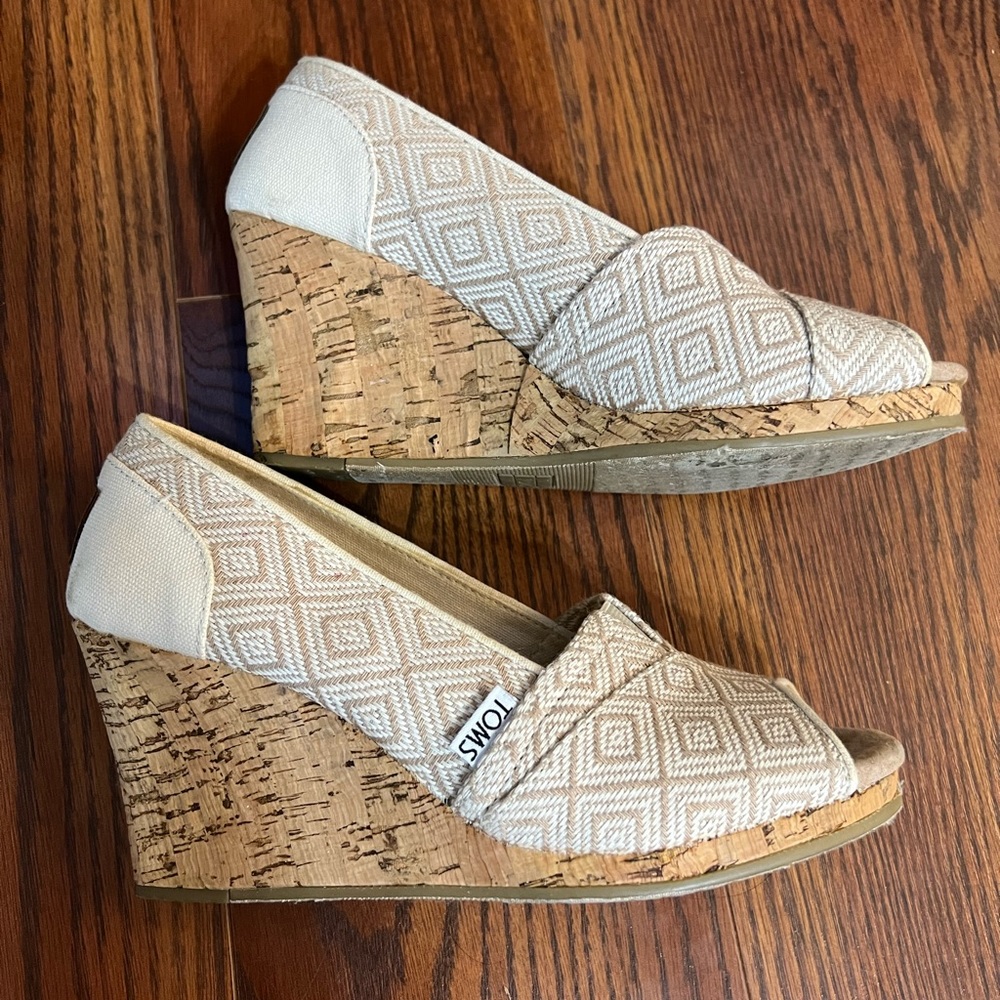 Toms peep toe wedges